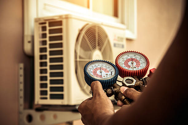 Professional Hvac technician working in Montana, MT
